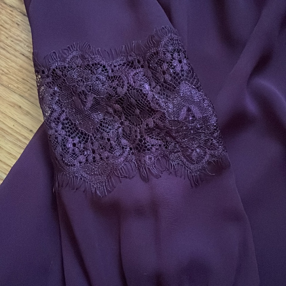 Calvin Klein v neck gauzy blouse size small (missing size tag) - Picture 4 of 9